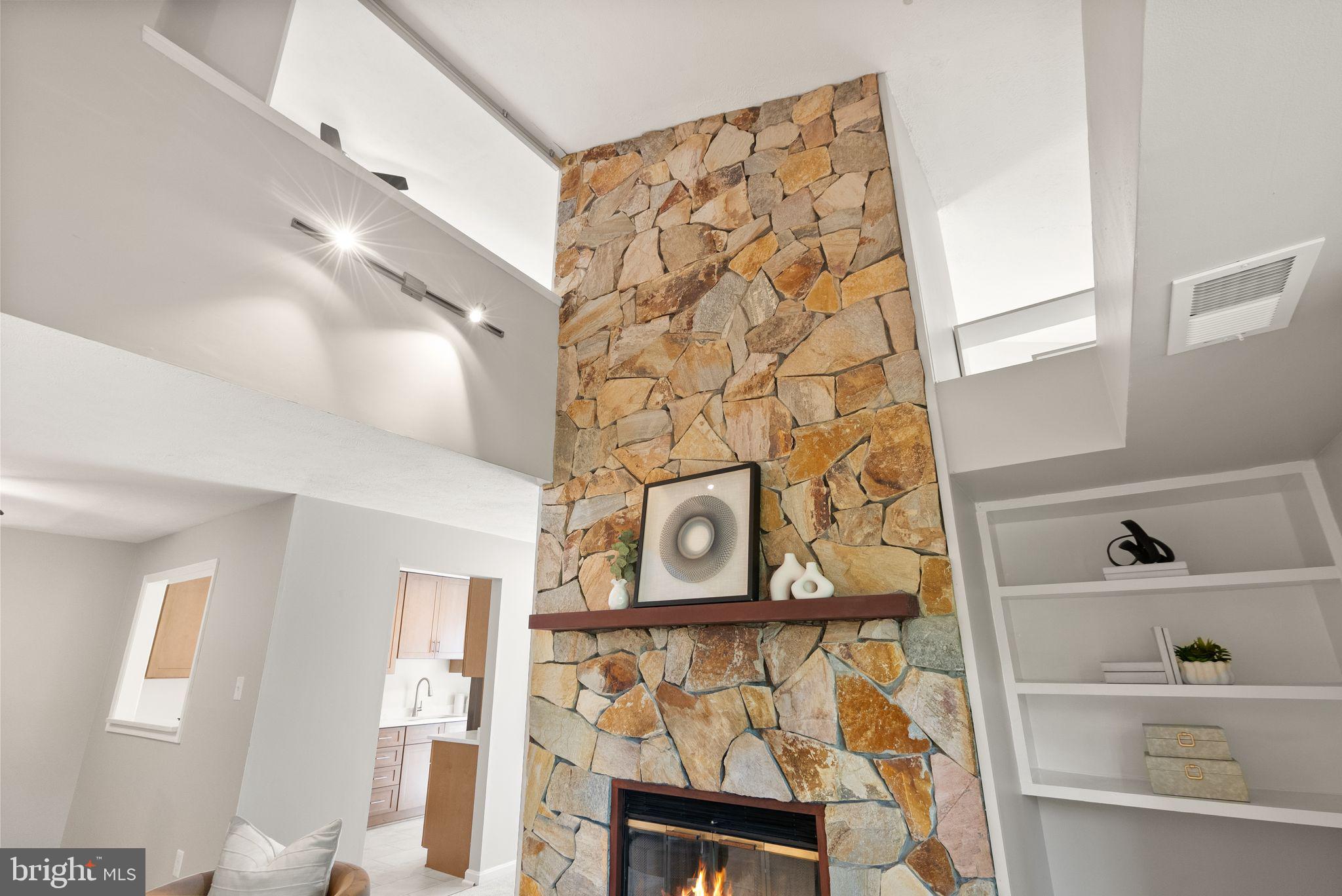 10158 Oakton Terrace Road Oakton, VA 22124 - Photo 14 of 35