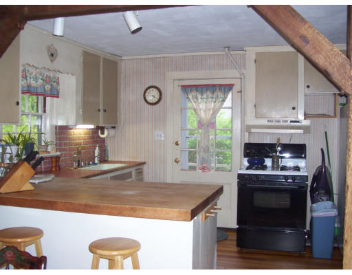 4 Demars Street Maynard, MA 01754 - Photo 3 of 7 Gallery Image 3