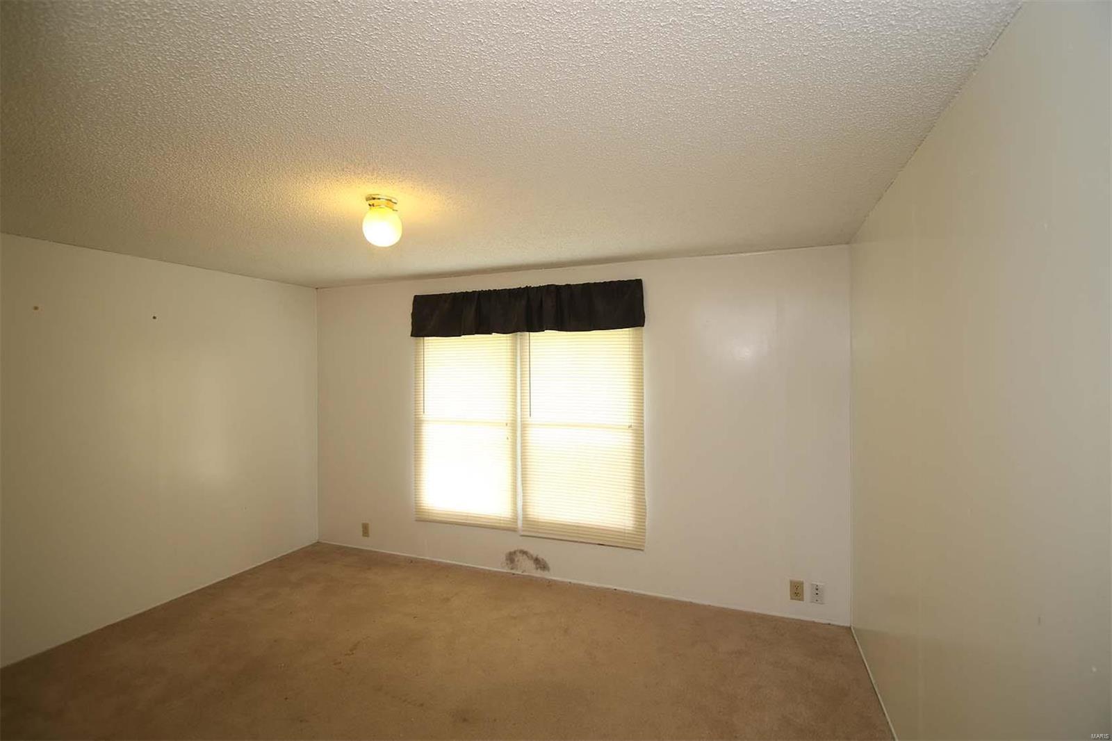 16742 Oak Bridge Road Brighton, IL 62012 - Photo 14 of 16 Gallery Image 14