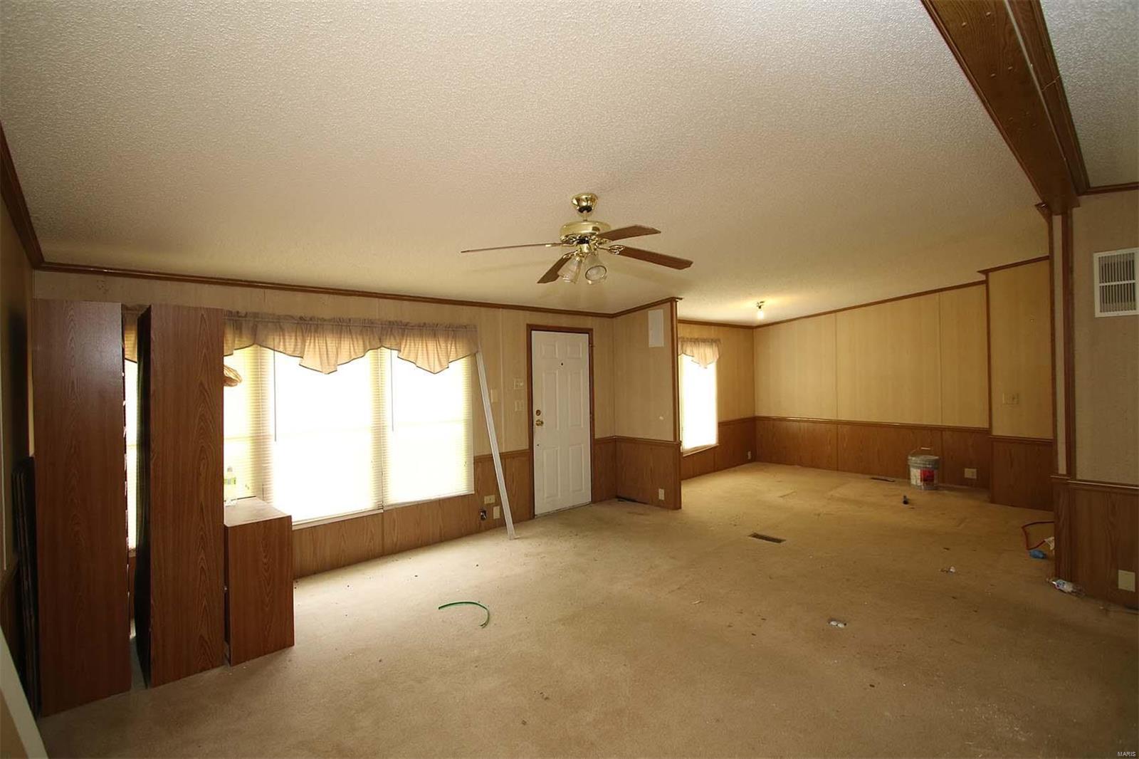 16742 Oak Bridge Road Brighton, IL 62012 - Photo 8 of 16 Gallery Image 8