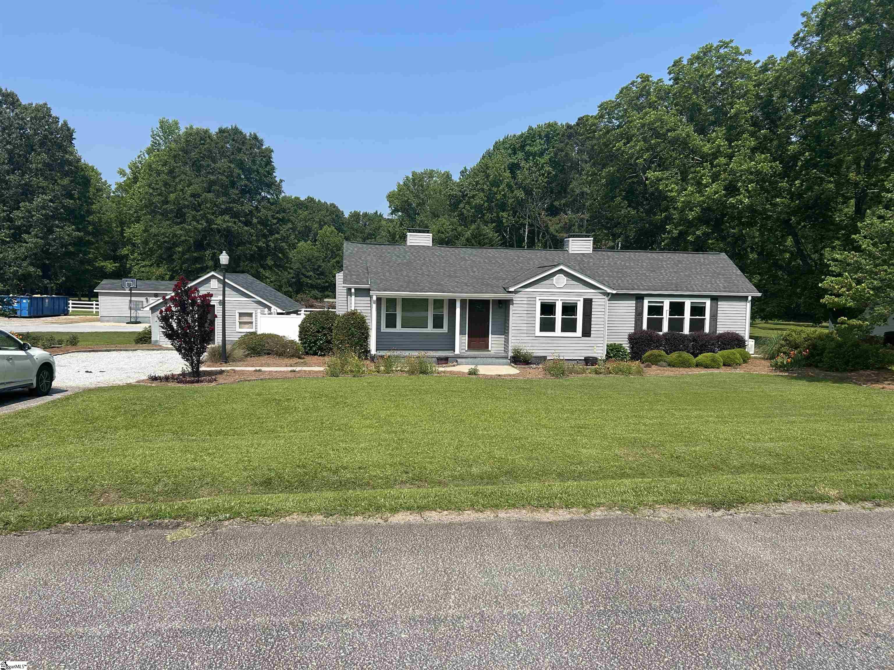 411 Old Colony Road Clinton, SC 29325 - Photo 1 of 48 Gallery Image 1