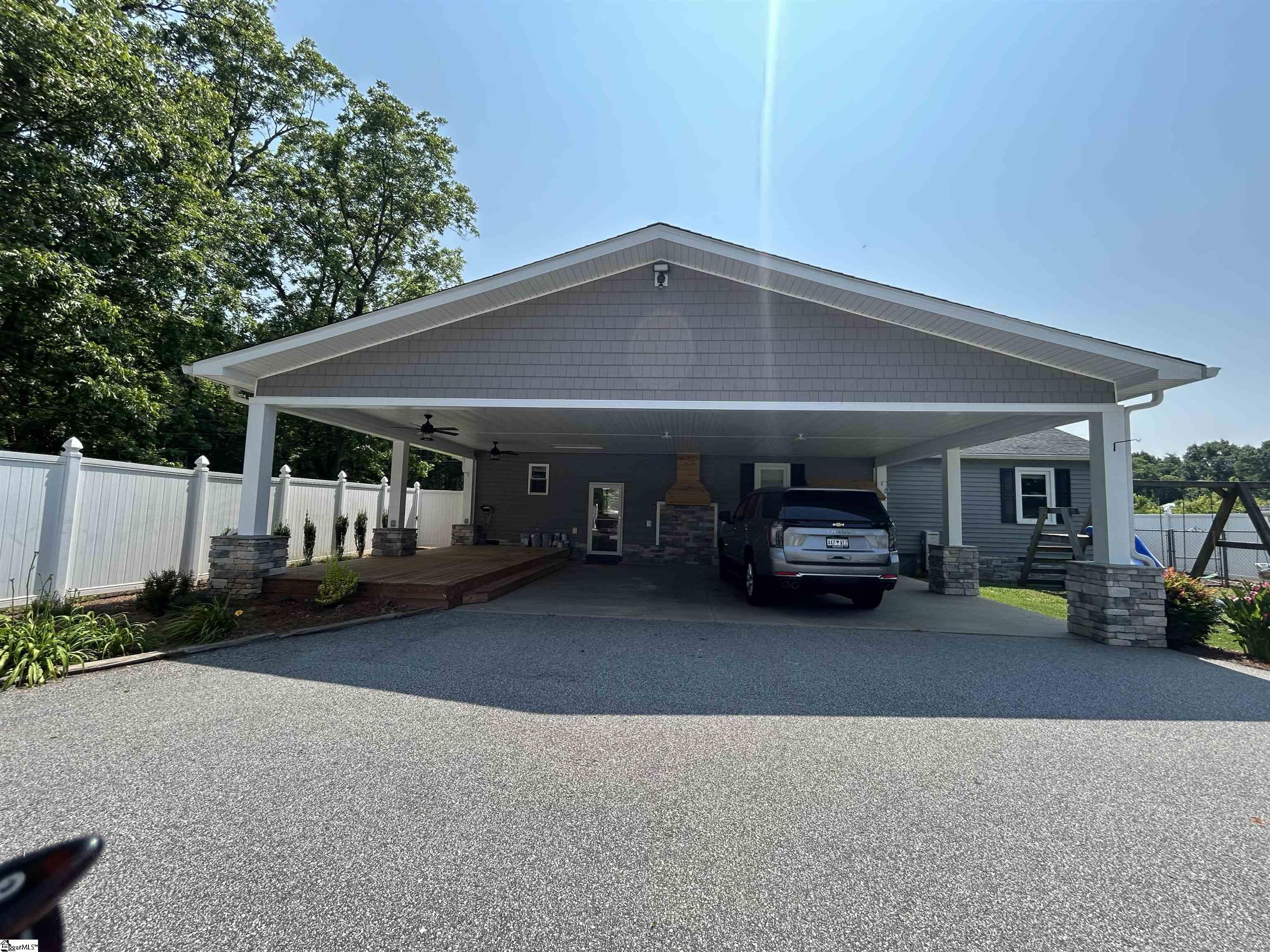 411 Old Colony Road Clinton, SC 29325 - Photo 19 of 48 Gallery Image 19