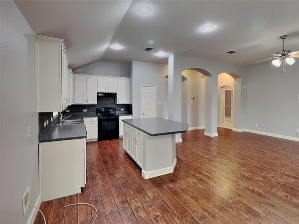 $2,450 | 5920 Paloma Blanca Drive, Fort Worth, TX 76179