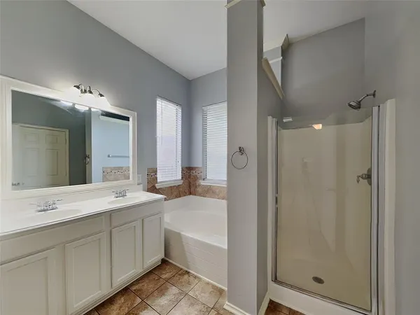 $2,450 | 5920 Paloma Blanca Drive, Fort Worth, TX 76179
