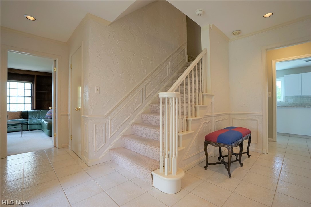 2707 Rochester Road Shaker Heights, OH 44122 - Photo 3 of 33 Gallery Image 3