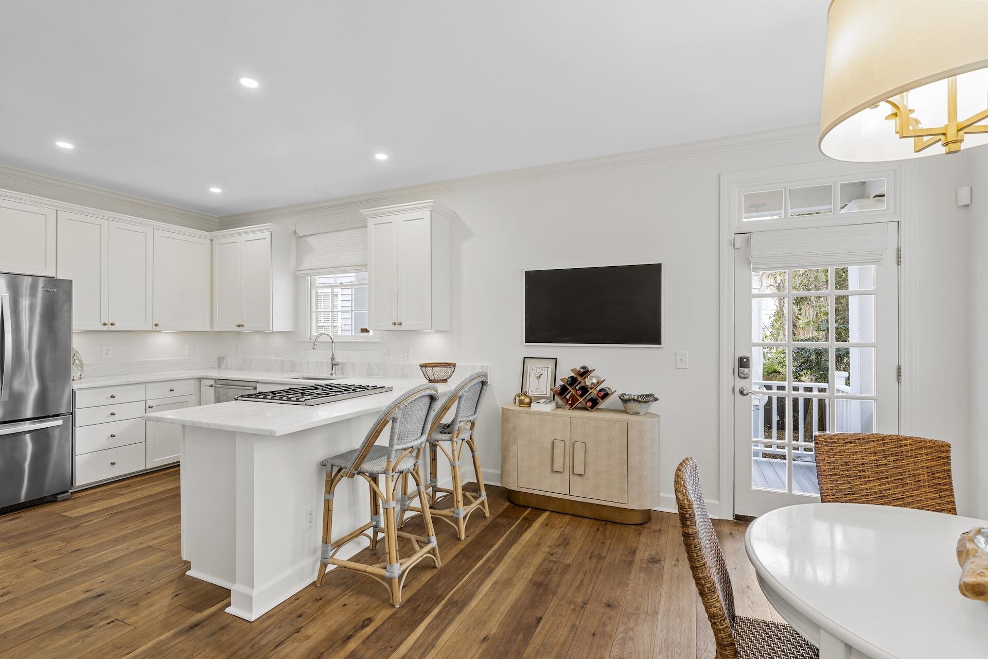 122 Smith Street Charleston, SC 29403 - Photo 5 of 24 SDH08999