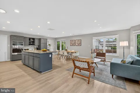 $1,265,000 | 6409 Old Dominion Drive, McLean, VA 22101