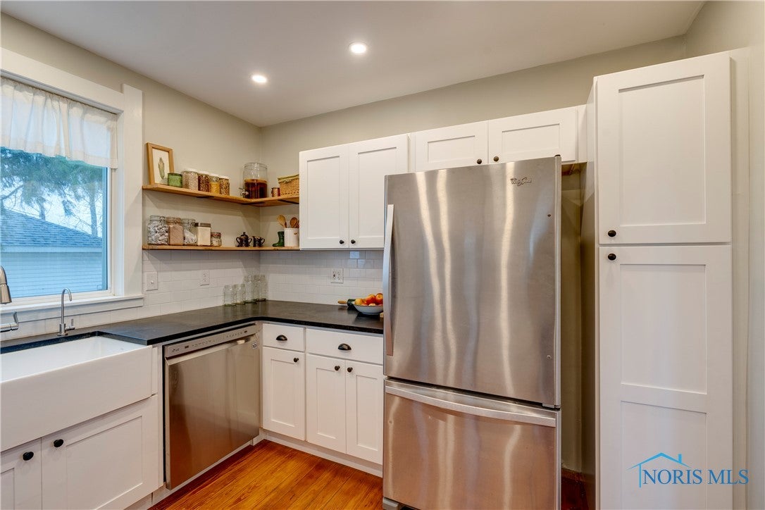 24261 Hull Prairie Road Perrysburg, OH 43551 - Photo 14 of 37 Gallery Image 14