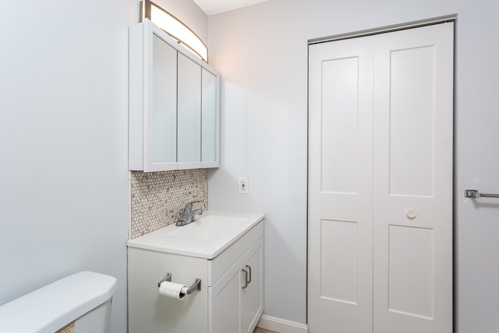 2209 Franklin Crossing Road, Unit 2209 Franklin, MA 02038 - Photo 17 of 32 Gallery Image 17