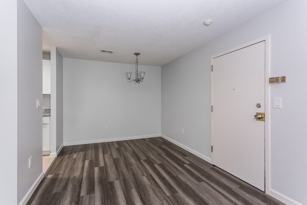 2209 Franklin Crossing Road, Unit 2209 Franklin, MA 02038 - Photo 8 of 32 Gallery Image 8