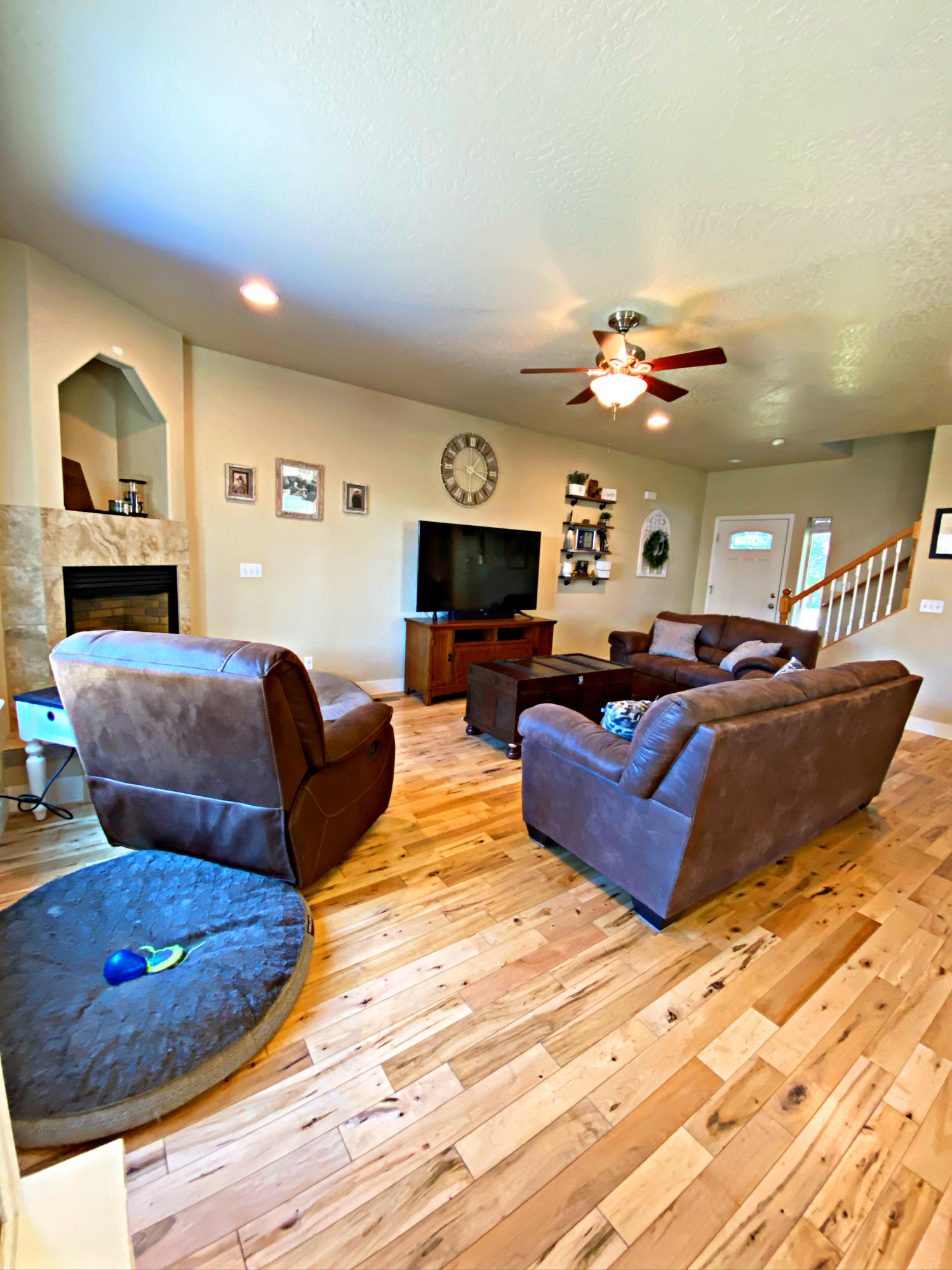 3131 Bursell Road Medford, OR 97502 - Photo 11 of 36 6891C49B-D0BF-422F-B473-66F9E2204BA4 (1)