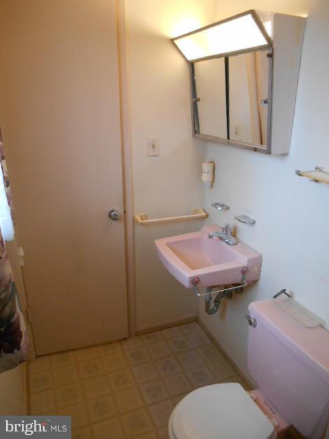 304 Bryanstone Road Reisterstown, MD 21136 - Photo 8 of 21 Bath (Master)