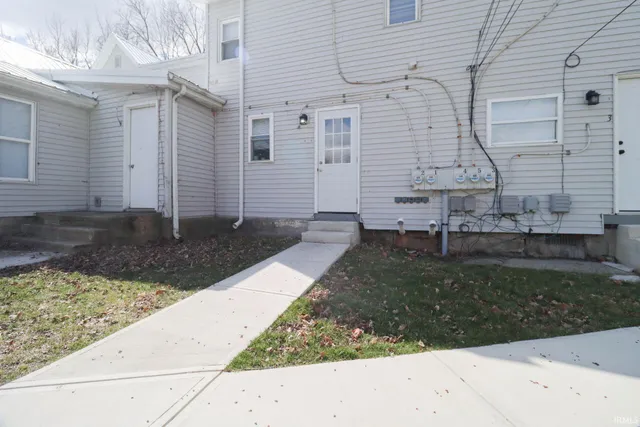 $370,000 | 328 North State Street, Unit 15, Kendallville, IN 46755