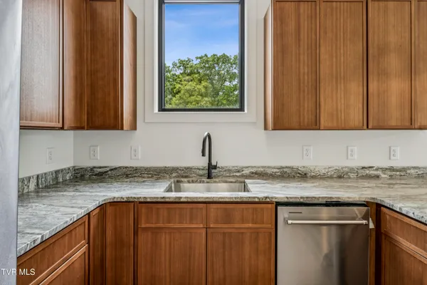 $449,000 | 1533 Pactolas Road, Unit 102, Johnson City, TN 37604