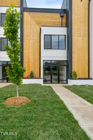 $475,000 | 1533 Pactolas Road, Unit 102, Johnson City, TN 37604