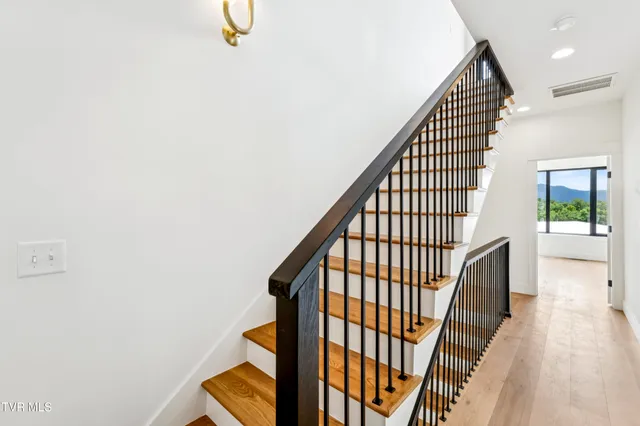 $475,000 | 1533 Pactolas Road, Unit 102, Johnson City, TN 37604