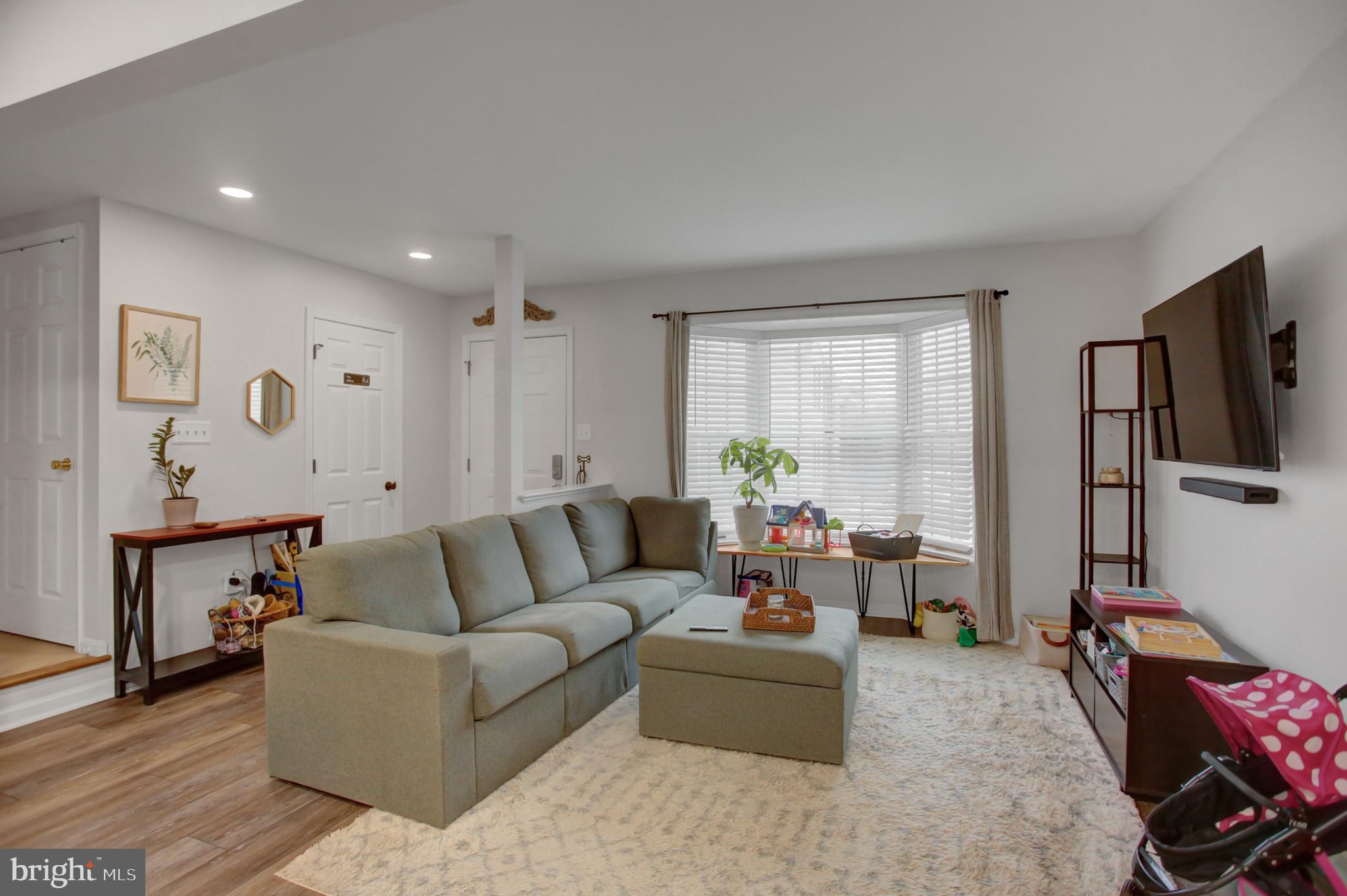 2415 Prentice Court Frederick, MD 21702 - Photo 4 of 30