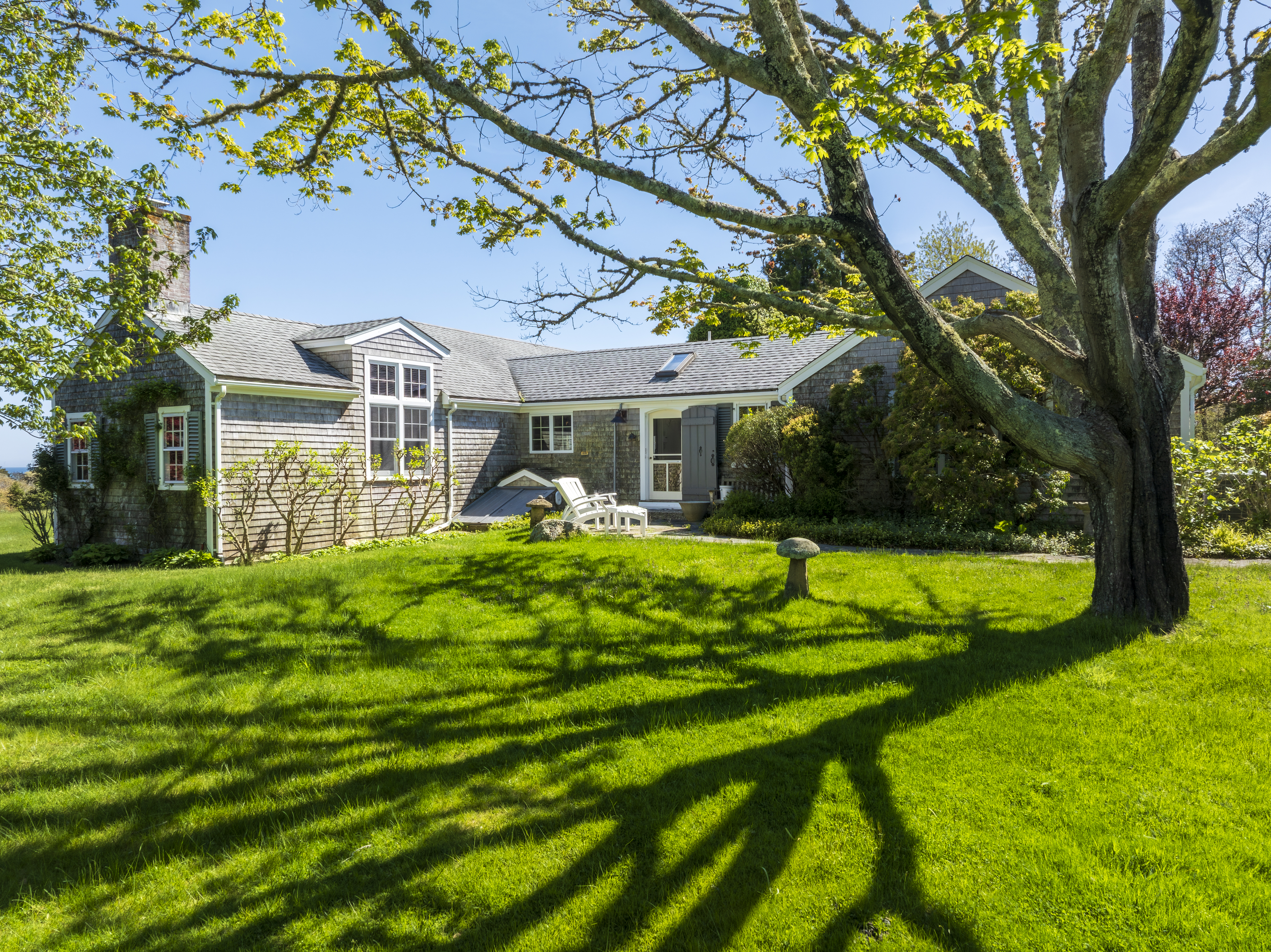 6 Wakeman Road Chilmark, MA 02535 - Photo 2 of 51 Main house entrance