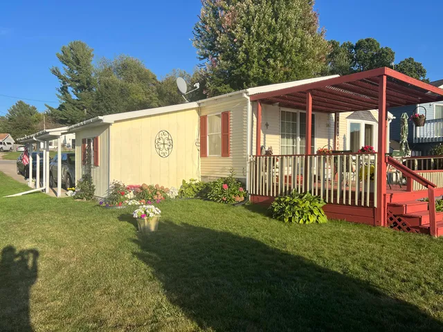 $320,000 | 12515 Rosemary Avenue, Grant, MI 49327