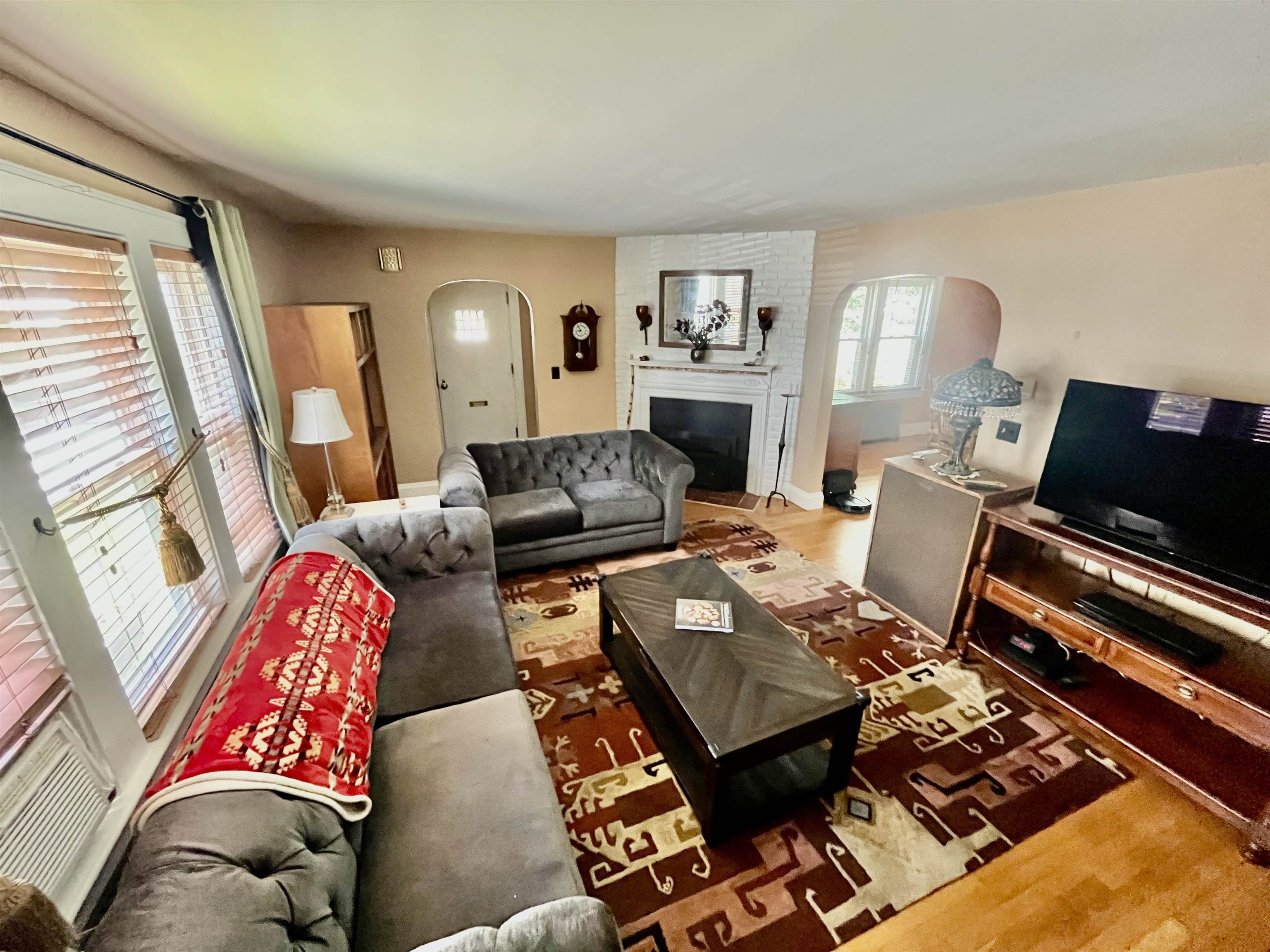 747 Hanover Street Manchester, NH 03104 - Photo 4 of 17 Gallery Image 4