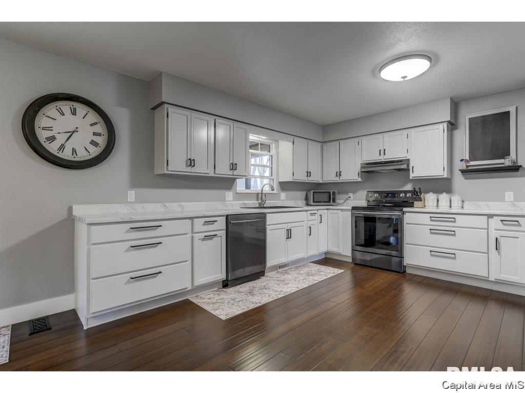 107 Exmore Drive Springfield, IL 62704 - Photo 3 of 36