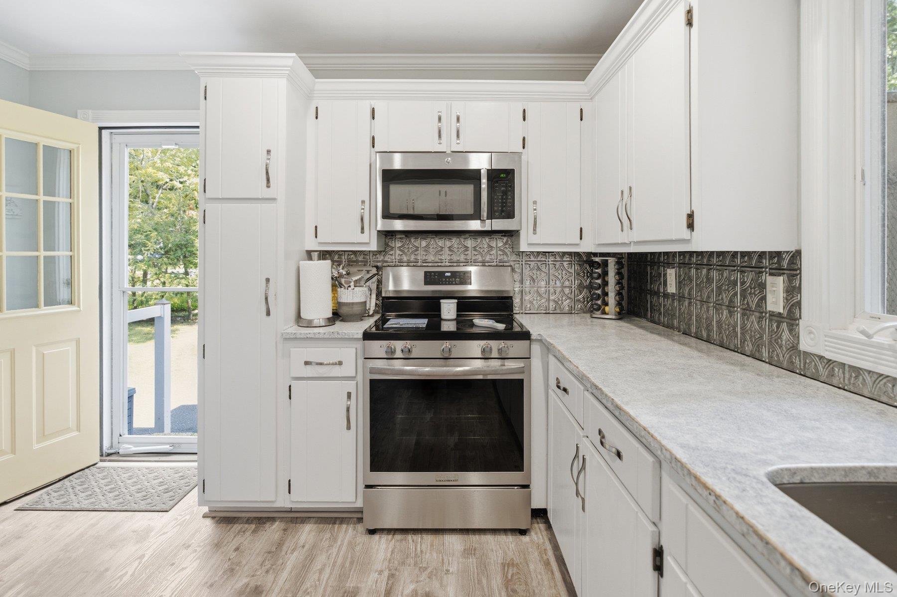 45 Norwood Road Hampton Bays, NY 11946 - Photo 8 of 45