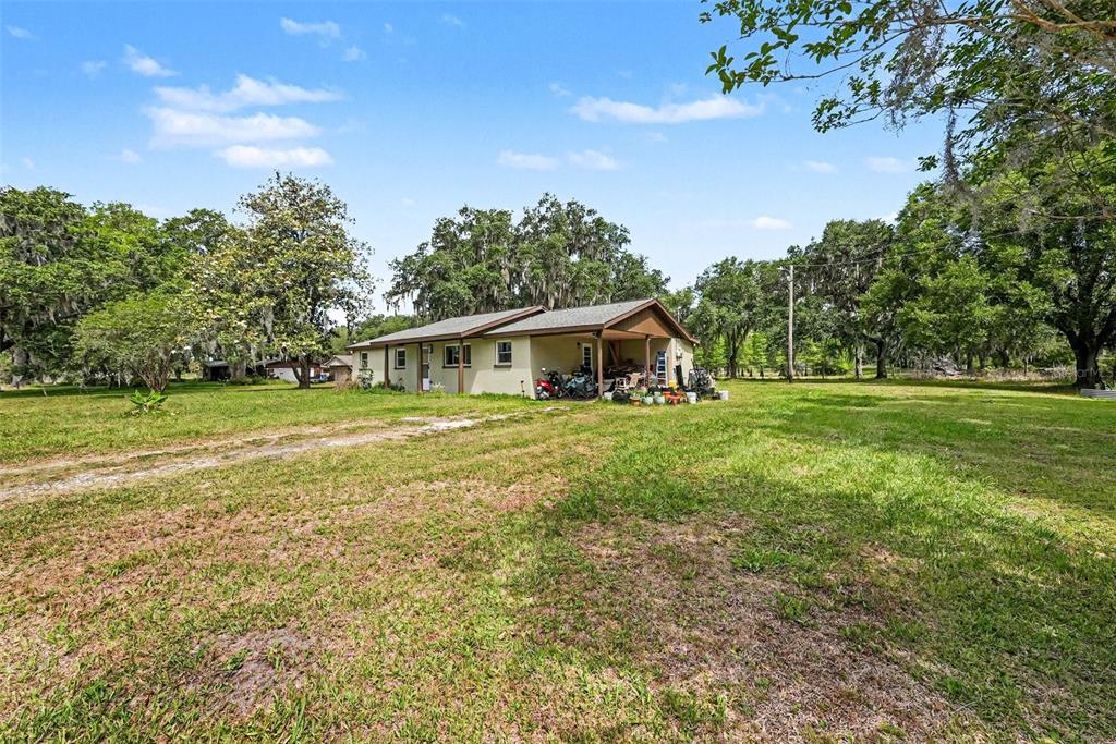 2602 Williams Road Plant City, FL 33565 - Photo 3 of 21 Gallery Image 3