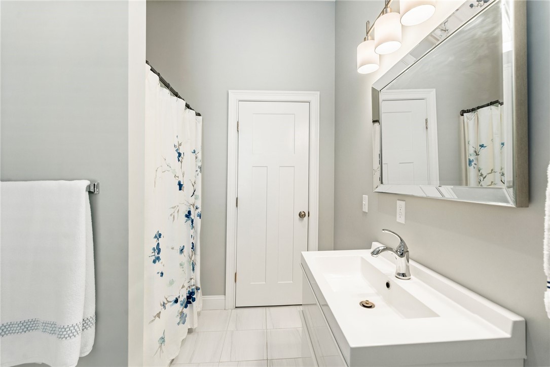 17 Moonlight Drive Westerly, RI 02891 - Photo 26 of 50 1st Floor Full Bath