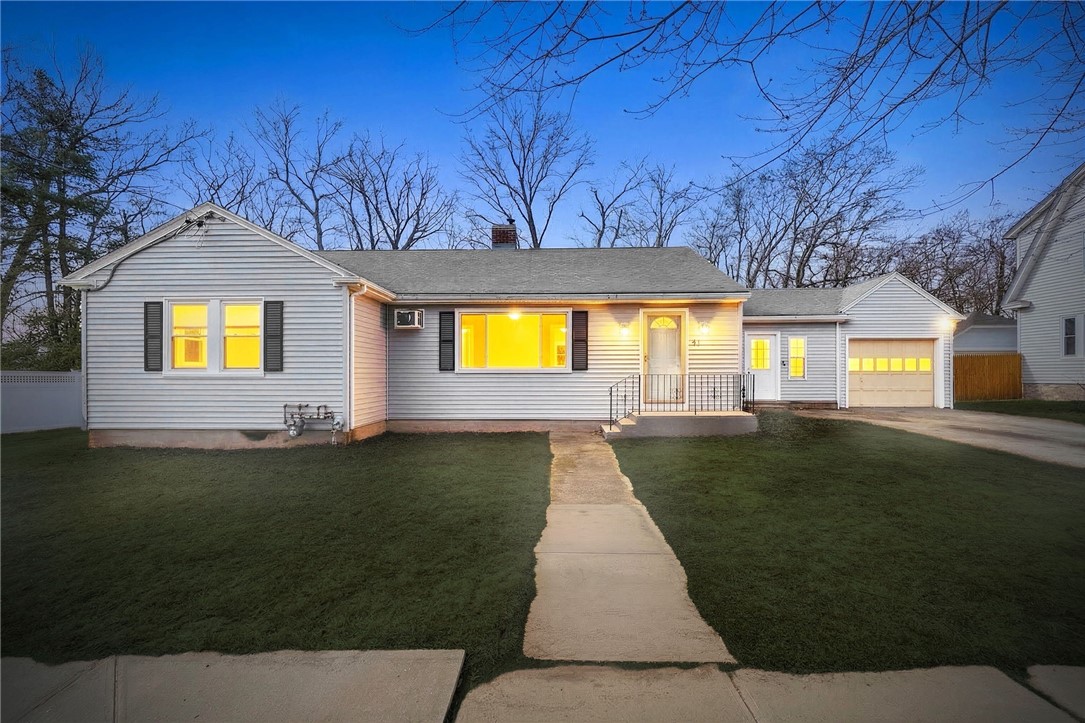 41 Summit Avenue North Smithfield, RI 02896 - Photo 1 of 48