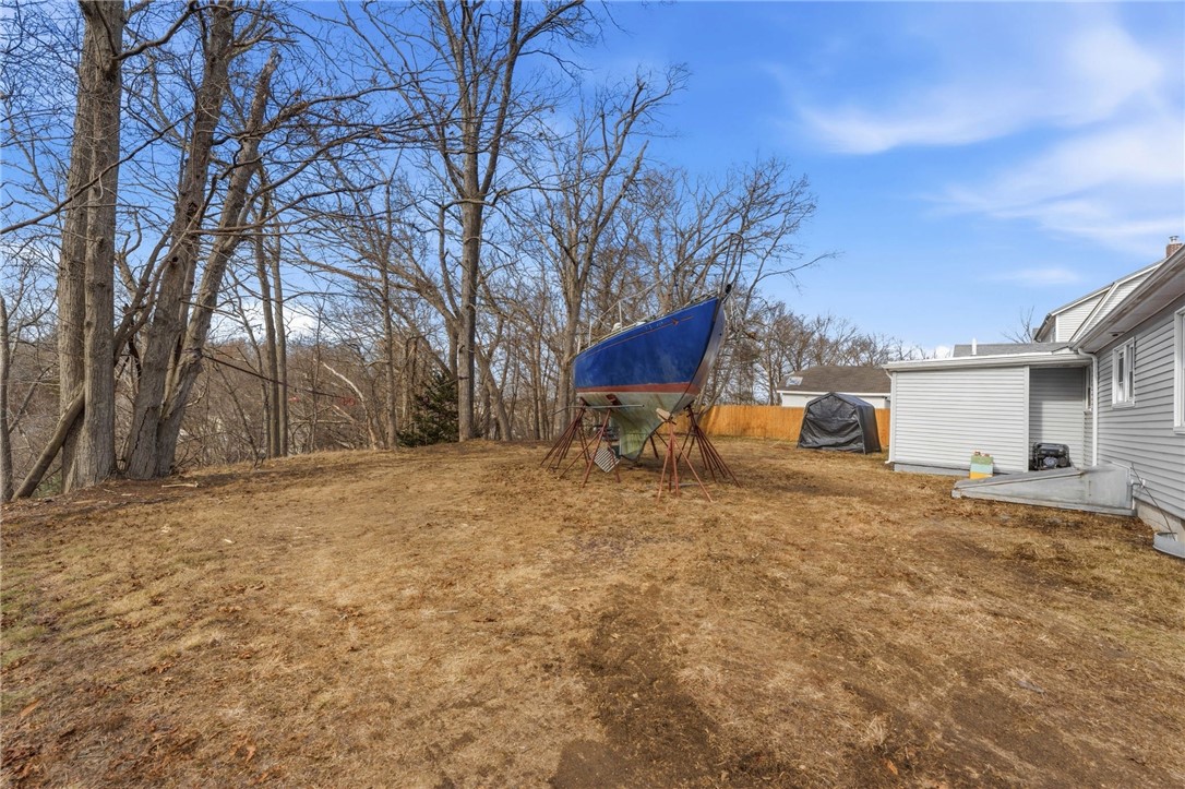 41 Summit Avenue North Smithfield, RI 02896 - Photo 2 of 48
