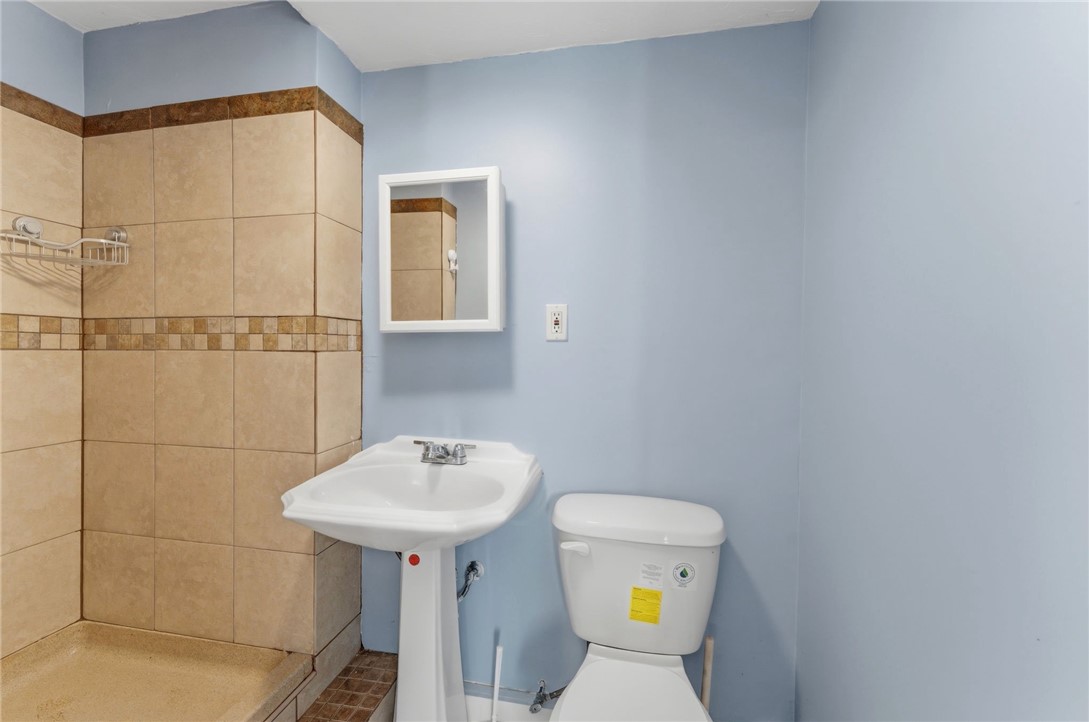 41 Summit Avenue North Smithfield, RI 02896 - Photo 37 of 48
