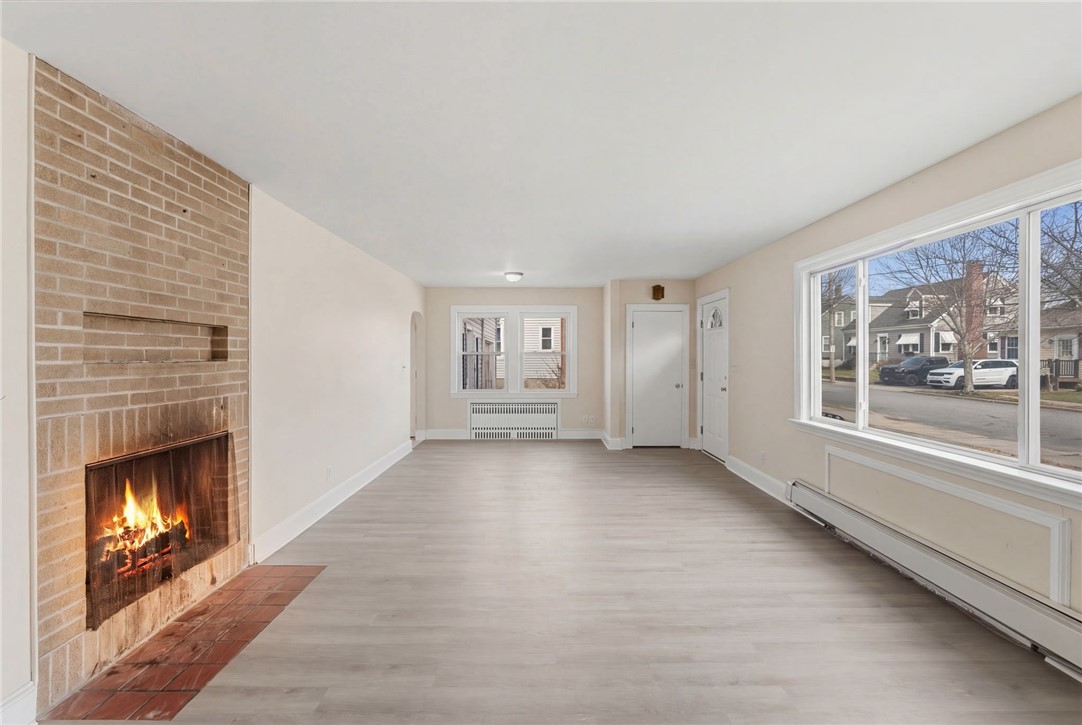 41 Summit Avenue North Smithfield, RI 02896 - Photo 8 of 48