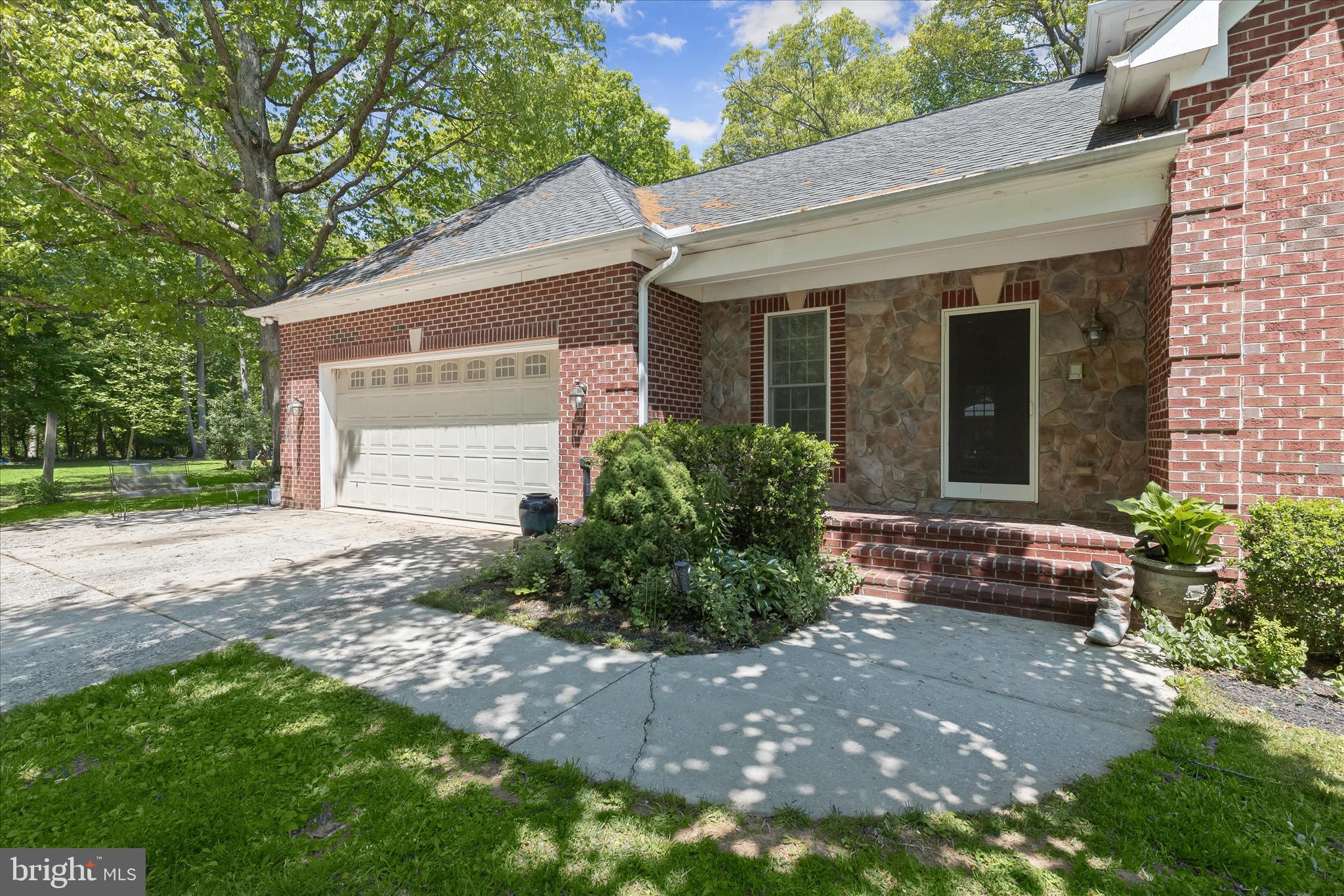 5530 Jim Pickett Road Sykesville, MD 21784 - Photo 63 of 76 Side entrance