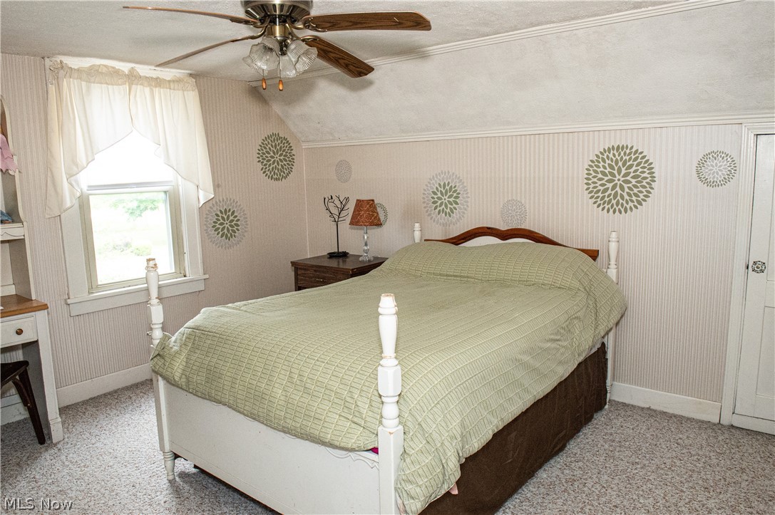 1755 Salt Springs Road Warren, OH 44481 - Photo 30 of 40 Bedroom #2 upstairs
