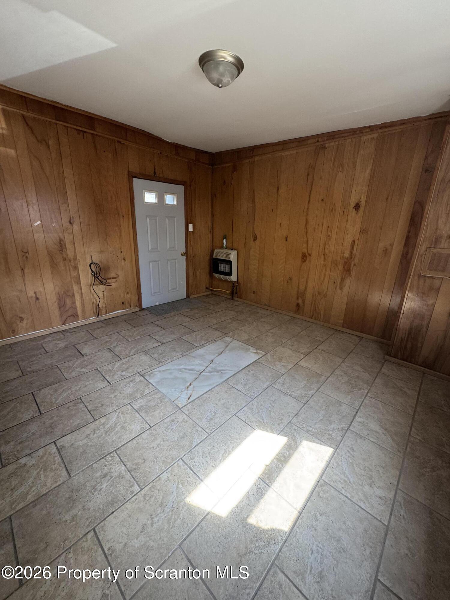906 West Market Street Scranton, PA 18508 - Photo 2 of 10 a view of a livingroom with a sink