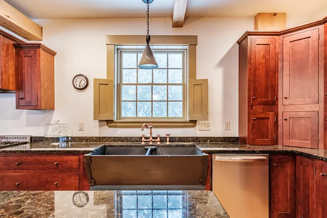 $699,000 | 477 Paris Hill Road, Paris, ME 04271