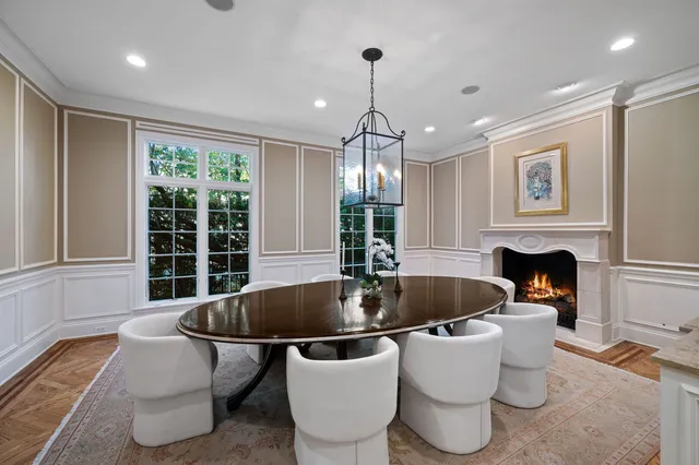 $3,249,000 | 677 Greenleaf Avenue, Glencoe, IL 60022