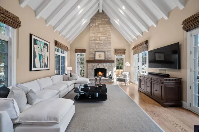 $3,249,000 | 677 Greenleaf Avenue, Glencoe, IL 60022