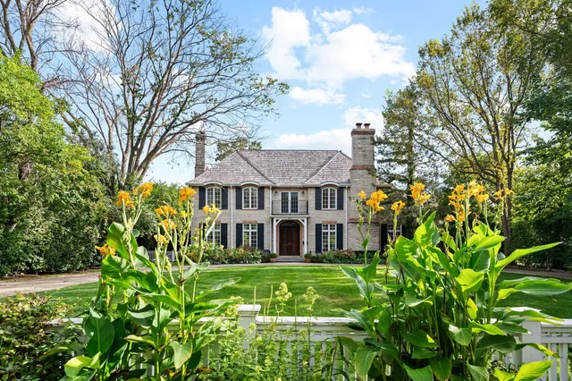$3,249,000 | 677 Greenleaf Avenue, Glencoe, IL 60022