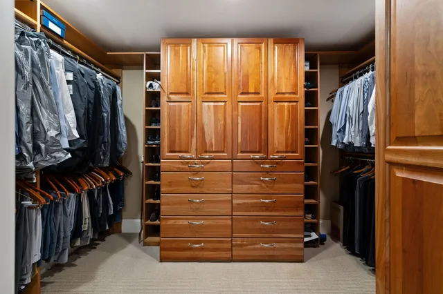 $3,249,000 | 677 Greenleaf Avenue, Glencoe, IL 60022