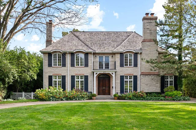 $3,249,000 | 677 Greenleaf Avenue, Glencoe, IL 60022