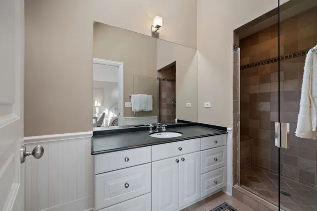 $3,249,000 | 677 Greenleaf Avenue, Glencoe, IL 60022