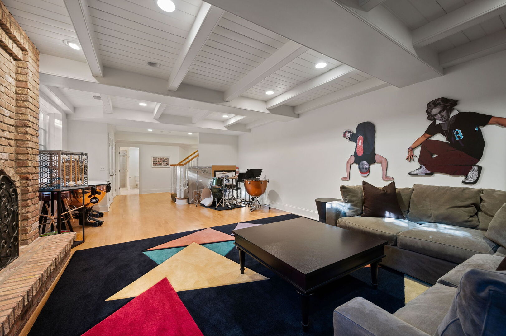 677 Greenleaf Avenue Glencoe, IL 60022 - Photo 37 of 54 a living room with furniture and wooden floor