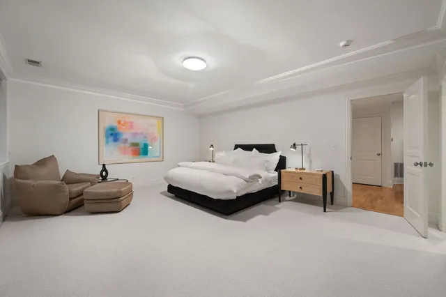 $3,249,000 | 677 Greenleaf Avenue, Glencoe, IL 60022