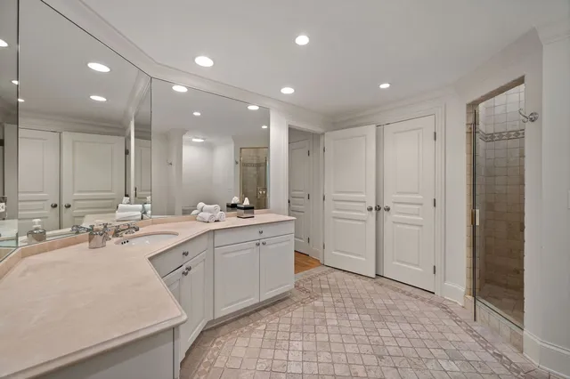 $3,249,000 | 677 Greenleaf Avenue, Glencoe, IL 60022