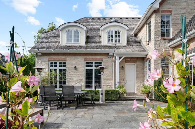 $3,249,000 | 677 Greenleaf Avenue, Glencoe, IL 60022