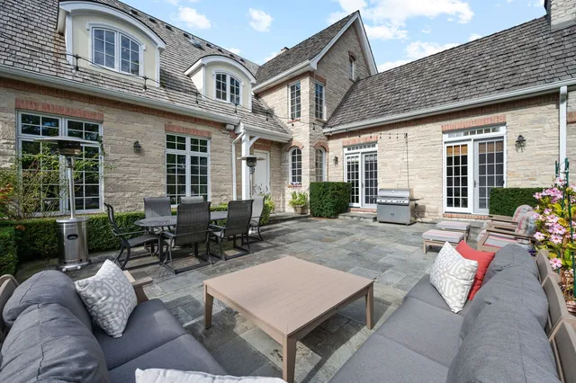 $3,249,000 | 677 Greenleaf Avenue, Glencoe, IL 60022