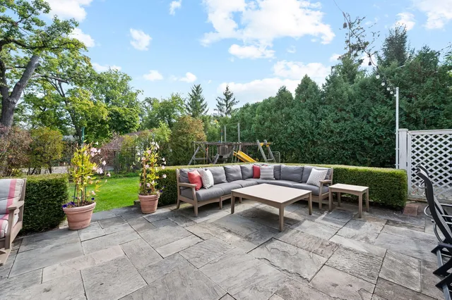 $3,249,000 | 677 Greenleaf Avenue, Glencoe, IL 60022