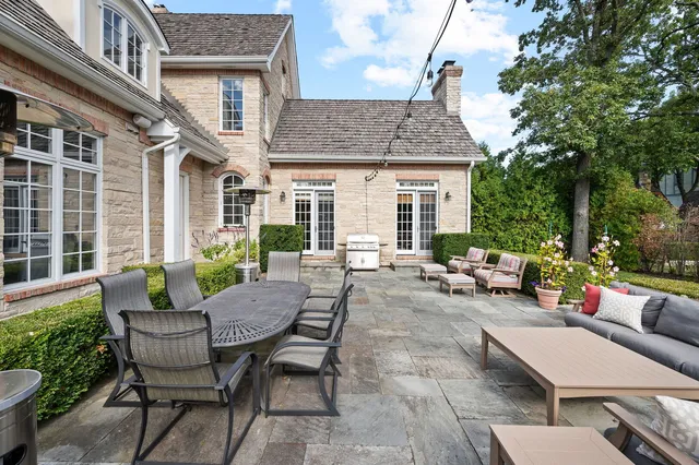 $3,249,000 | 677 Greenleaf Avenue, Glencoe, IL 60022