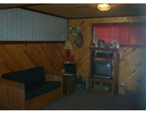 1707 Amity Ridge Road Washington, PA 15301 - Photo 2 of 8 Den/Family/Great Room.